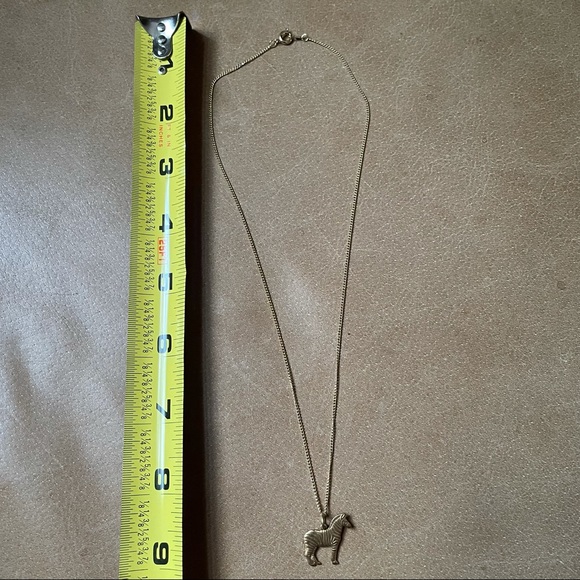 🦓 Zebra charm pendant necklace - Picture 6 of 7